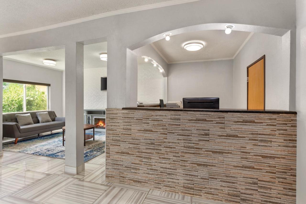 Days Inn By Wyndham Kansas City International Airport Ngoại thất bức ảnh