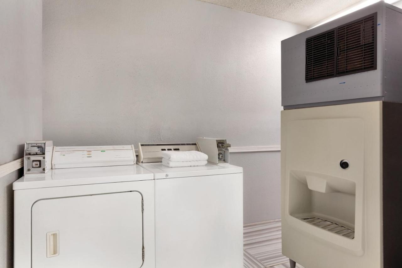 Days Inn By Wyndham Kansas City International Airport Ngoại thất bức ảnh