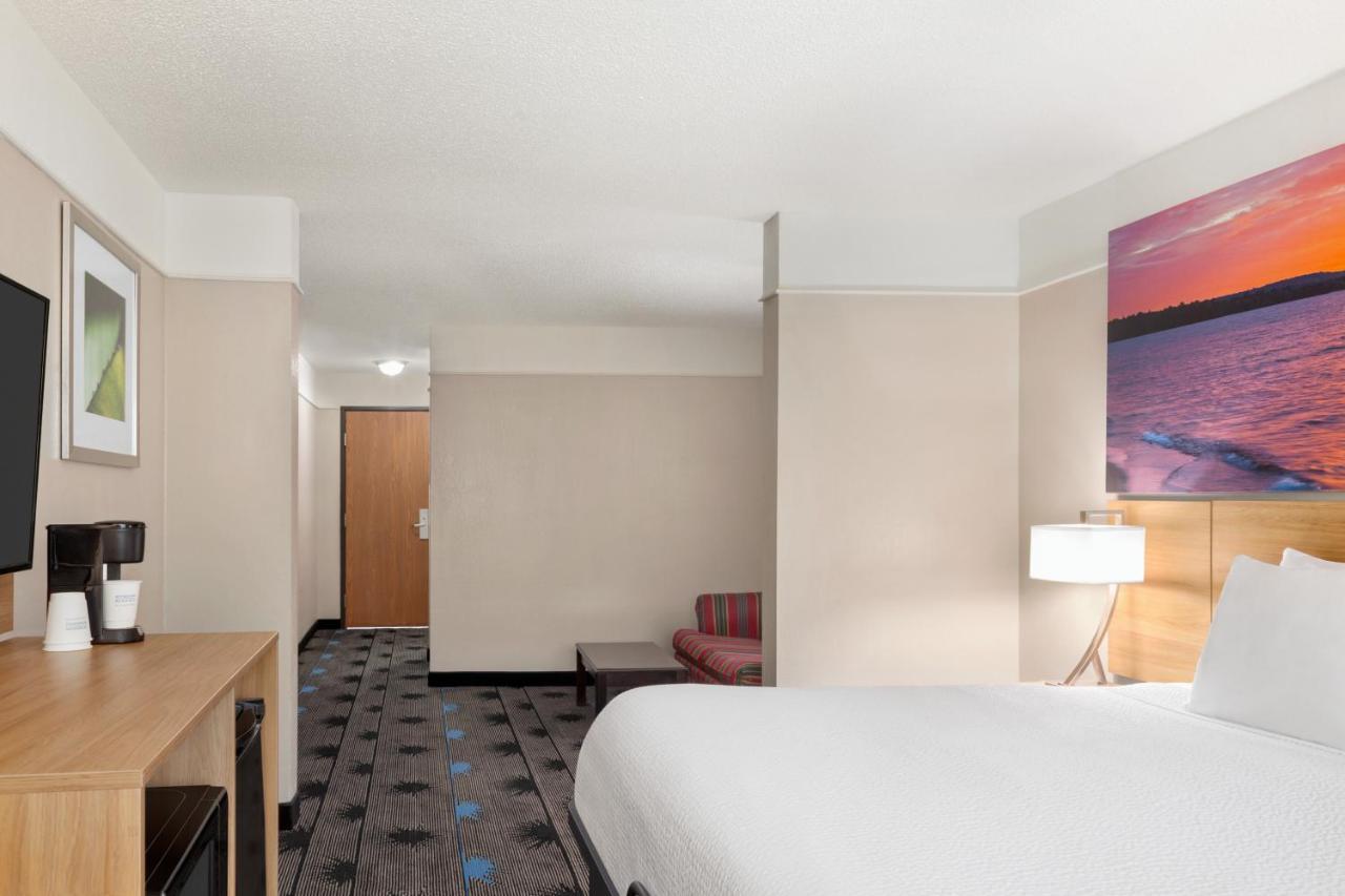 Days Inn By Wyndham Kansas City International Airport Ngoại thất bức ảnh