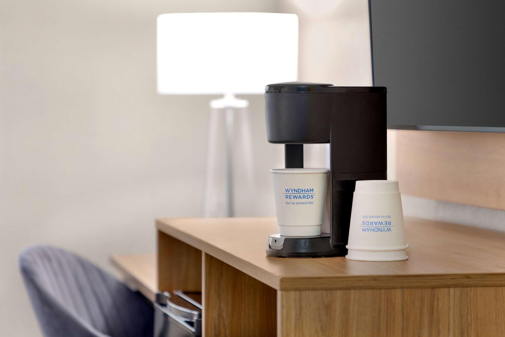 Days Inn By Wyndham Kansas City International Airport Ngoại thất bức ảnh
